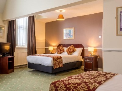 bedroom 3 - hotel the county - carlisle, united kingdom
