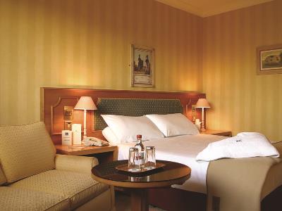bedroom - hotel brook mollington banastre - chester, united kingdom