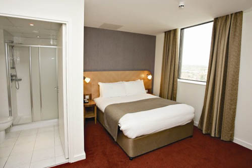 standard bedroom - hotel ramada hotel and suites coventry - coventry, united kingdom