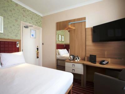 bedroom - hotel london croydon aerodrome, bw signature - croydon, united kingdom