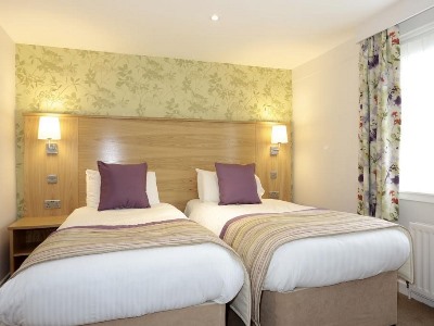 bedroom 1 - hotel best western invercarse - dundee, united kingdom