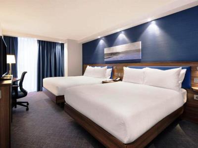 bedroom 2 - hotel hampton by hilton dundee city centre - dundee, united kingdom