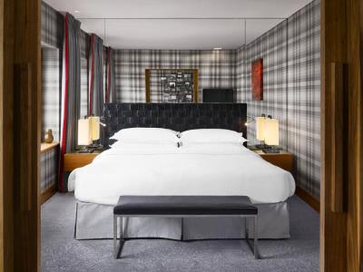 bedroom 2 - hotel sheraton grand htl and spa - edinburgh, united kingdom