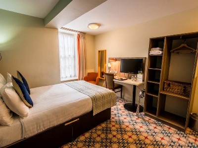 bedroom 2 - hotel cairn - edinburgh, united kingdom