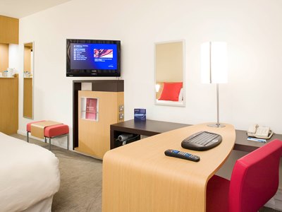 bedroom 1 - hotel novotel park - edinburgh, united kingdom