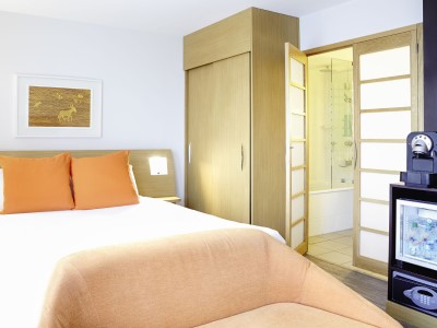 bedroom 3 - hotel novotel park - edinburgh, united kingdom