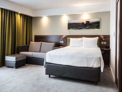 bedroom - hotel hampton by hilton exeter airport - exeter, united kingdom