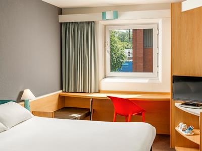 bedroom 2 - hotel ibis hull city centre - kingston upon hull, united kingdom