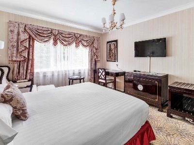 bedroom 1 - hotel muthu belstead brook - ipswich, united kingdom