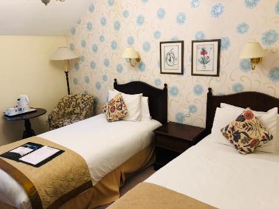 bedroom 2 - hotel kingston lodge hotel - kingston thames, united kingdom