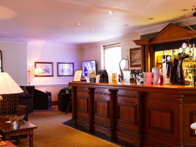 bar - hotel kingston lodge hotel - kingston thames, united kingdom