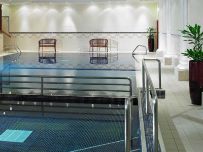 indoor pool - hotel marriott leeds - leeds, united kingdom