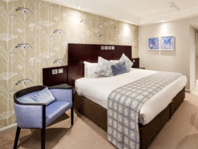 bedroom 1 - hotel mercure leeds parkway - leeds, united kingdom