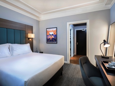bedroom 2 - hotel queens - leeds, united kingdom