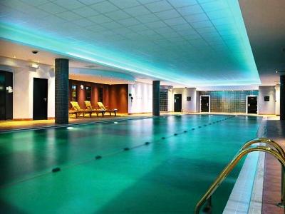 indoor pool - hotel radisson blu leeds city centre - leeds, united kingdom