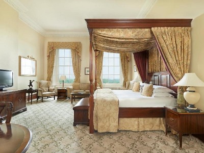 bedroom 6 - hotel oulton hall hotel, spa and golf resort - leeds, united kingdom