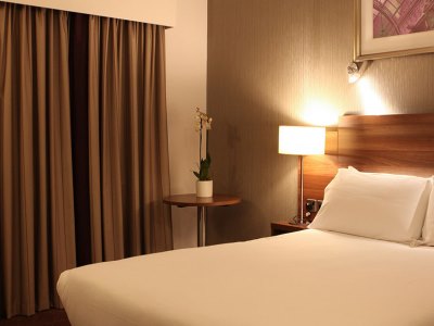 bedroom 1 - hotel leonardo hotel leeds - leeds, united kingdom