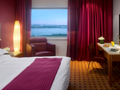 bedroom - hotel radisson blu liverpool - liverpool, united kingdom