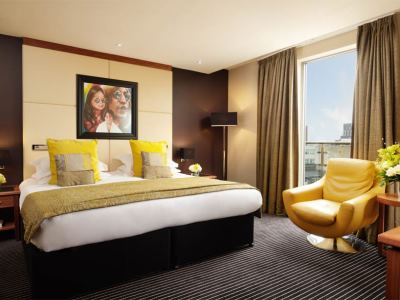 bedroom - hotel hard days night - liverpool, united kingdom