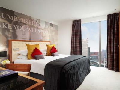 bedroom 1 - hotel hard days night - liverpool, united kingdom