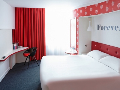 bedroom 3 - hotel ibis styles centre dale street - liverpool, united kingdom