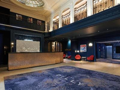 lobby - hotel the dilly - london, united kingdom
