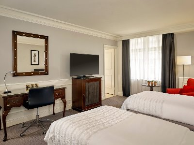 bedroom 3 - hotel the dilly - london, united kingdom
