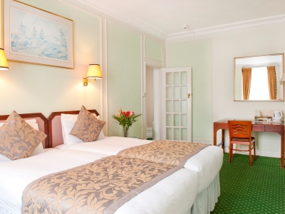 bedroom 7 - hotel astor court - london, united kingdom