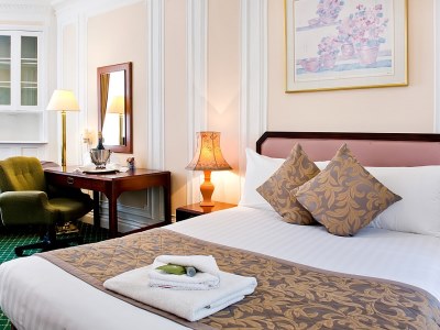 bedroom 4 - hotel astor court - london, united kingdom