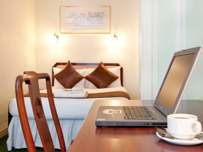 bedroom 1 - hotel astor court - london, united kingdom