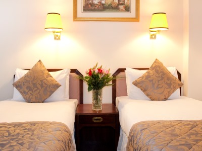 bedroom - hotel astor court - london, united kingdom