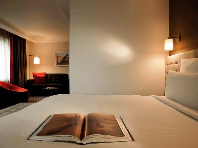 bedroom 1 - hotel pullman london st pancras - london, united kingdom