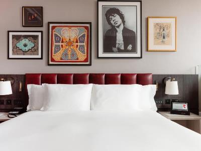 bedroom - hotel trafalgar st. james - london, united kingdom