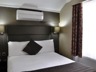 bedroom 4 - hotel the brunel - london, united kingdom