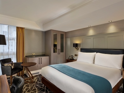 bedroom 3 - hotel 100 queen's gate curio collection hilton - london, united kingdom