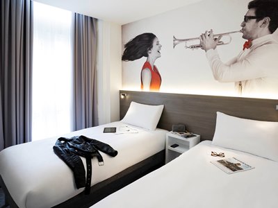 bedroom 5 - hotel heeton concept hotel - kensington london - london, united kingdom