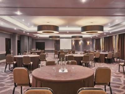 conference room - hotel doubletree by hilton london - ealing - london, united kingdom