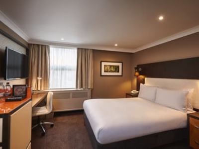bedroom - hotel doubletree by hilton london - ealing - london, united kingdom