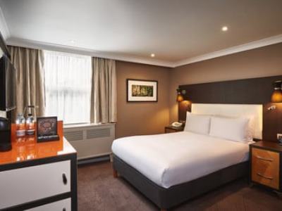 bedroom 1 - hotel doubletree by hilton london - ealing - london, united kingdom