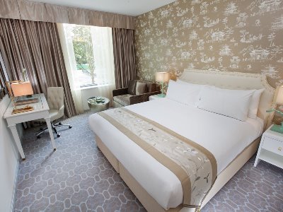 bedroom - hotel dorsett shepherds bush - london, united kingdom