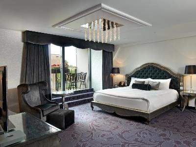 bedroom - hotel hilton london syon park - london, united kingdom