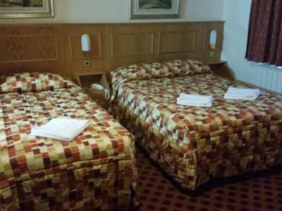 bedroom 1 - hotel leigham court - london, united kingdom