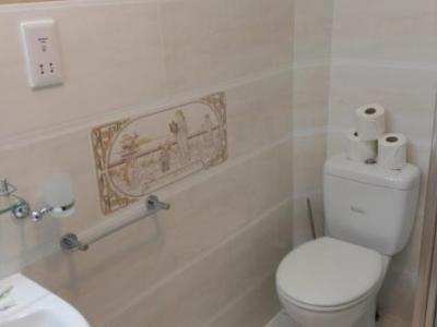 bathroom - hotel leigham court - london, united kingdom