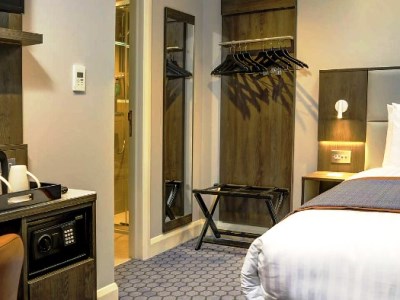 bedroom - hotel best western plus vauxhall - london, united kingdom