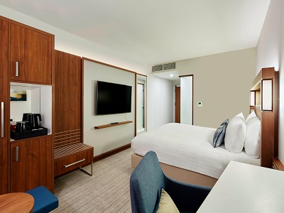 bedroom 2 - hotel courtyard by marriott luton airport - luton, united kingdom