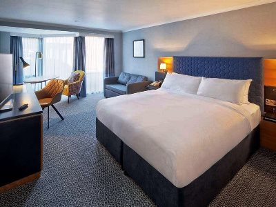 bedroom 1 - hotel doubletree by hilton manchester airport - manchester, united kingdom