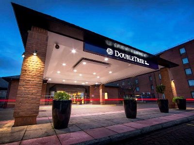 exterior view 1 - hotel doubletree by hilton manchester airport - manchester, united kingdom