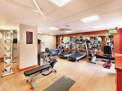 gym - hotel doubletree by hilton manchester airport - manchester, united kingdom