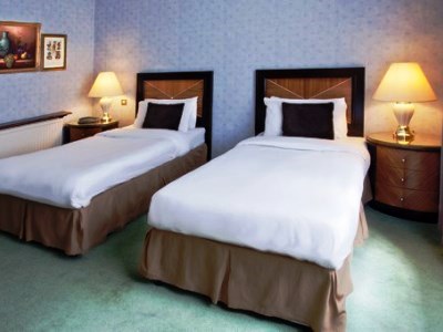 bedroom 2 - hotel britannia - manchester, united kingdom