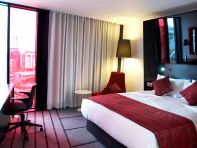 bedroom 3 - hotel crowne plaza manchester city centre - manchester, united kingdom